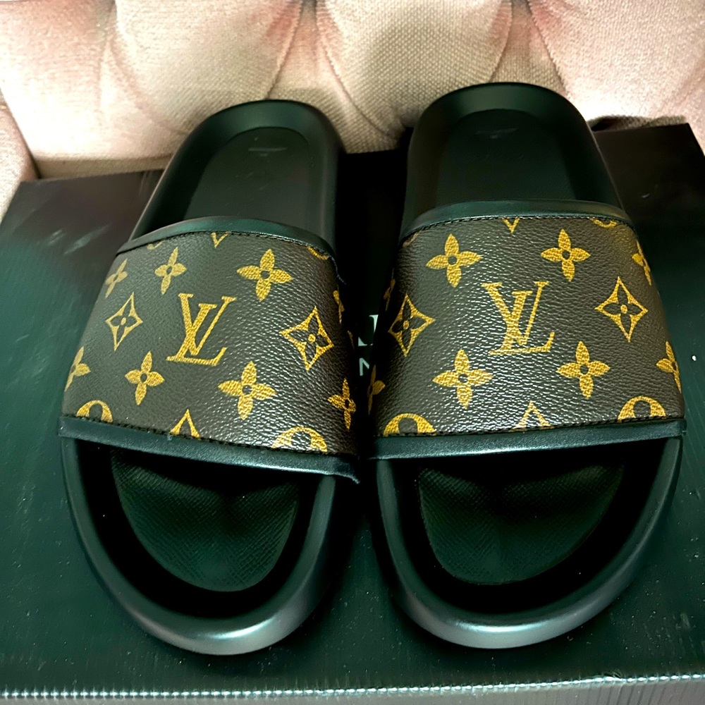 Womens Slides